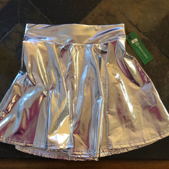 Skirt - Picture 1 of 2